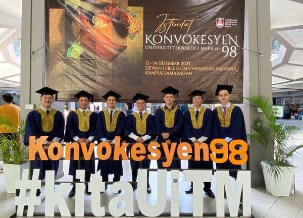 Detik kejayaan Graduan UiTM Cawangan Sarawak