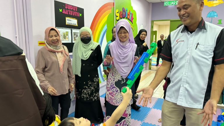 Kerajaan Sarawak terus bantu bayar yuran taska di tempat kerja