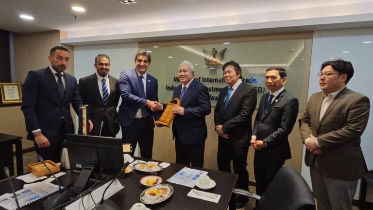 Peluang pelaburan Sarawak, KUFPEC dibincang