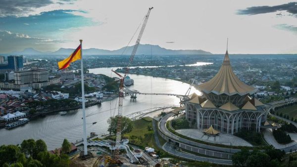 Tiang bendera tertinggi di Malaysia dilancar sambutan ambang tahun baharu