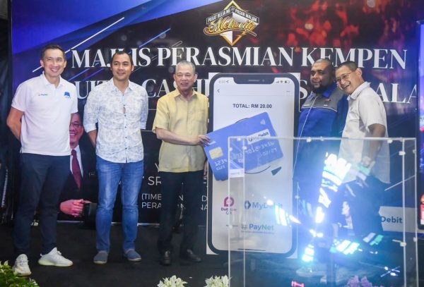 Pasar Malam Metrocity pertama tanpa tunai di Sarawak