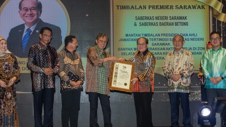 13 pemimpin Saberkas terima anugerah Jasamu Dihargai