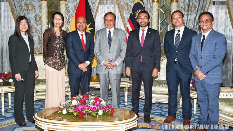 CIMB berminat jalin kerjasama dengan Kerajaan Sarawak