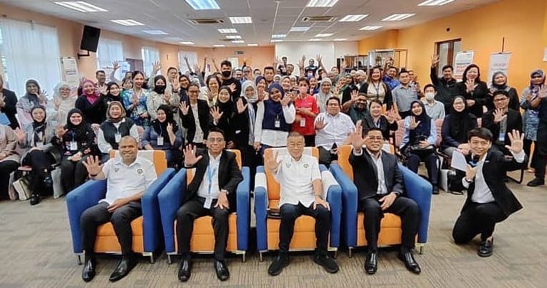 Jaringan internet kembangkan perniagaan, mudah dan cepat