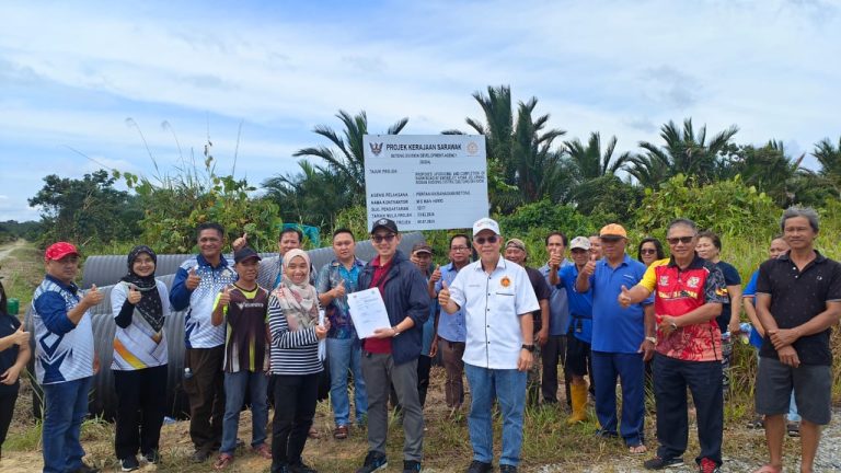 Jalan ladang, kebun DUN Kalaka dinaik taraf