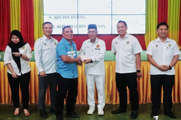 Pemilik tanah terlibat projek bina jalan terima pampasan