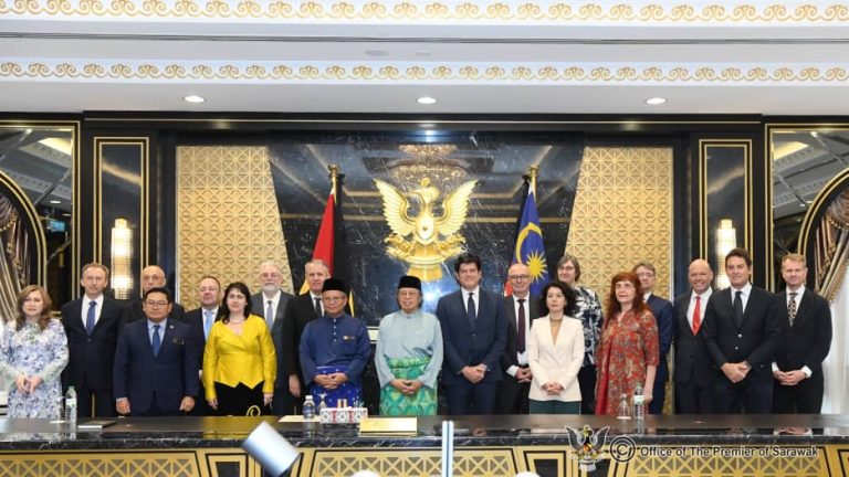 EU berminat tingkat kerjasama dengan Sarawak