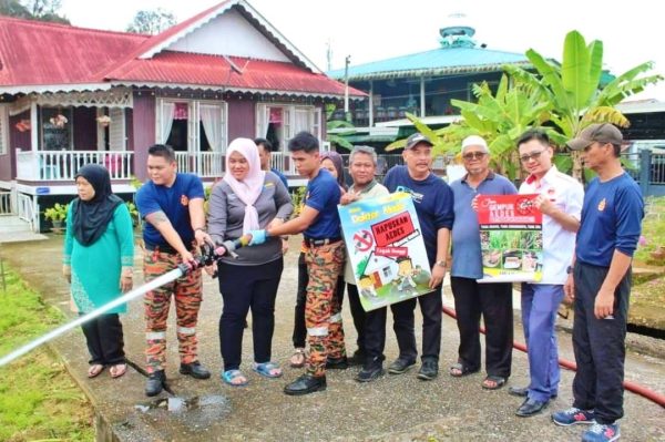 Bersih kawasan rumah cegah wabak denggi