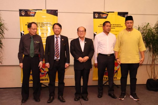 Jangan sembunyi masalah di lapangan – Uggah