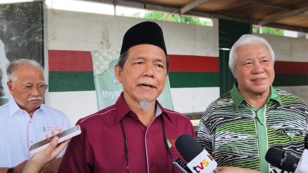 AKYBMS agih sumbangan barangan kepada golongan asnaf