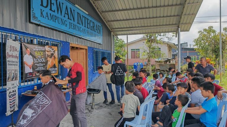 Pemuda, Belia PBB N.58 Balingian anjur program gunting rambut percuma