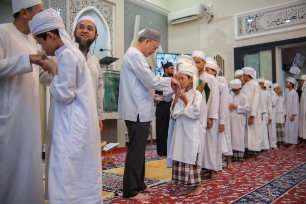 120 terima sumbangan Majlis Iftar Jamaie Nexgen Petra Jaya