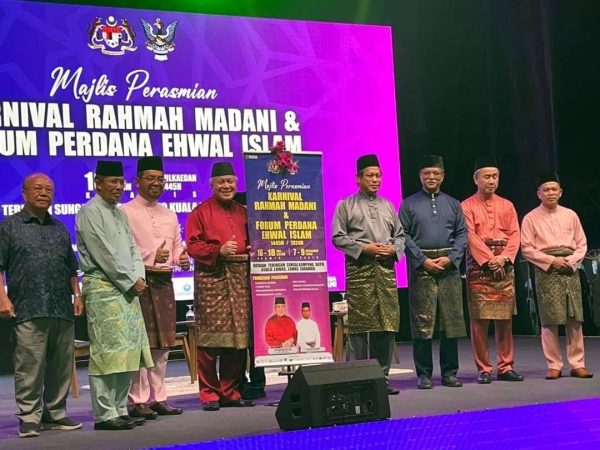Masyarakat dituntut kuasai ilmu pengetahuan terkini