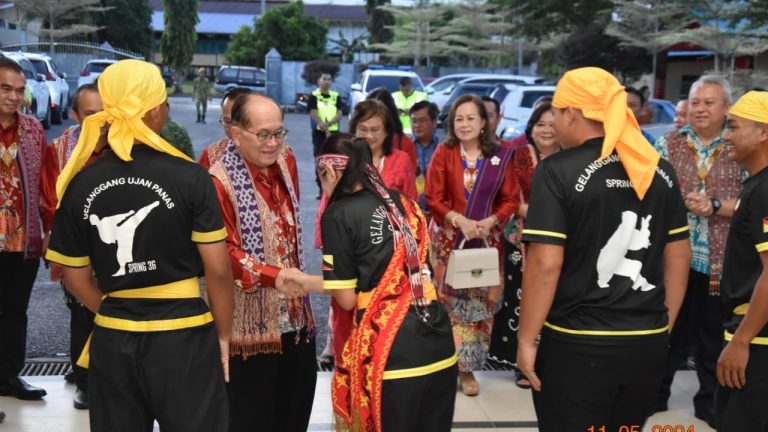 Kongsi budaya dan tradisi kaum Dayak kepada dunia