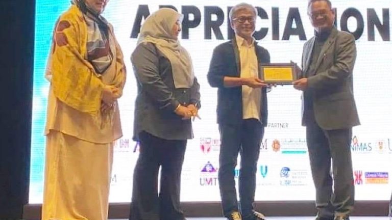 Penubuhan IPT masih dibincang – Dr Annuar
