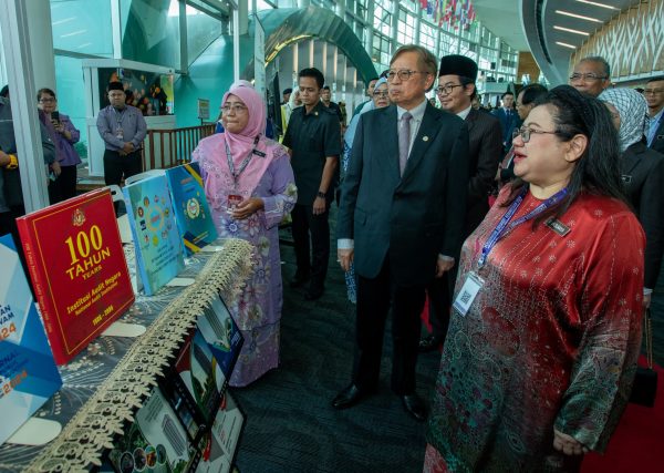 Sarawak amal pengurusan kewangan berhemah