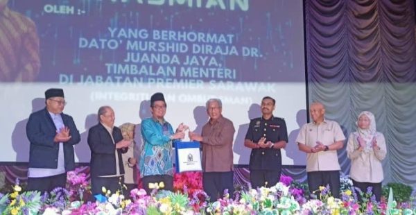 Bina Sarawak berintegriti tinggi