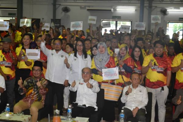 Laporkan salah laku projek kepada pihak berwajib