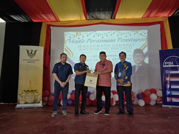 Galakkan pelajar sekolah dalam bidang sains angkasa lepas