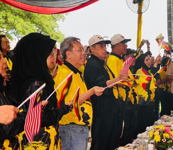 LARIAN BATON SUKMA
