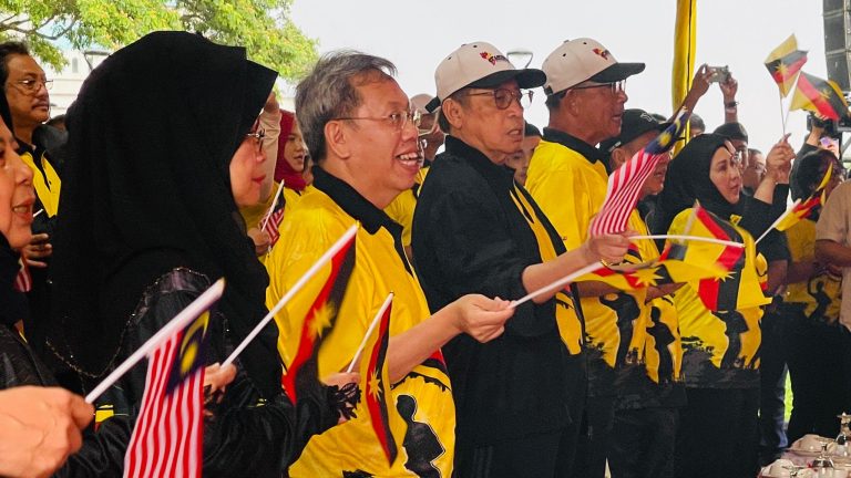 LARIAN BATON SUKMA