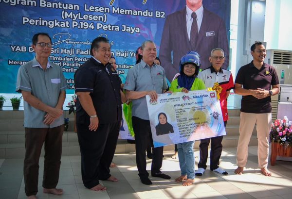 PETRA, KKDW cari penyelesaian projek bekalan air tertangguh di Sarawak, Sabah