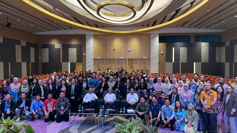 Perbincangan dengan universiti awam tawarkan program lepasan ijazah