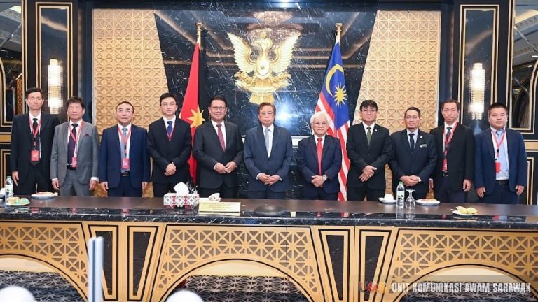 Syarikat tenaga China minat melabur dalam sumber tenaga hijau Sarawak
