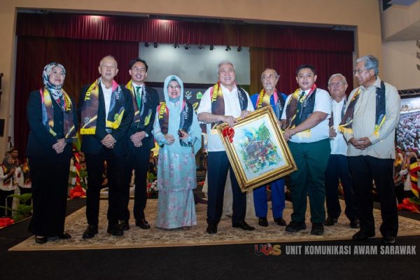Peringati, hayati kisah di sebalik sambutan Hari Sarawak