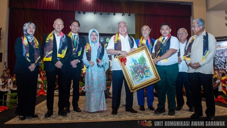 Peringati, hayati kisah di sebalik sambutan Hari Sarawak