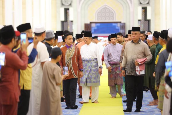 Abang Johari, Fadillah hadiri Majlis Doa Akhir Tahun