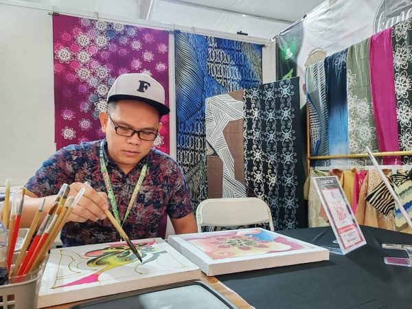 Batik lukis sentuhan Stanley Wan