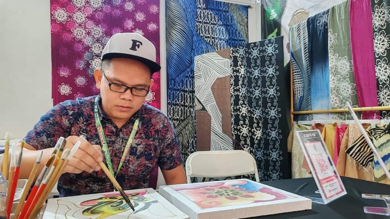 Batik lukis sentuhan Stanley Wan