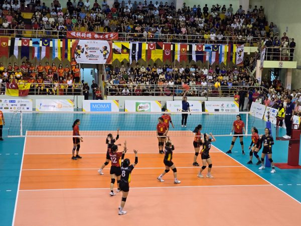 Pasukan bola tampar wanita Sarawak menang pingat emas
