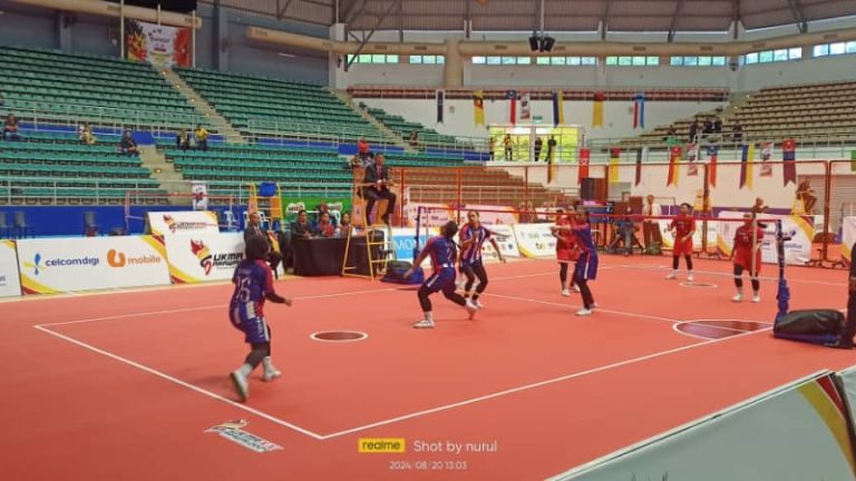 Pemain sepak takraw wanita Sarawak raih pingat perak kedua