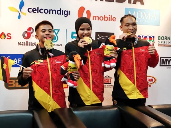 Tinju: Sarawak raih tiga emas