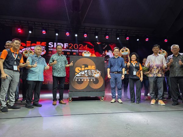 Dewan Suarah Sibu boleh diubah suai