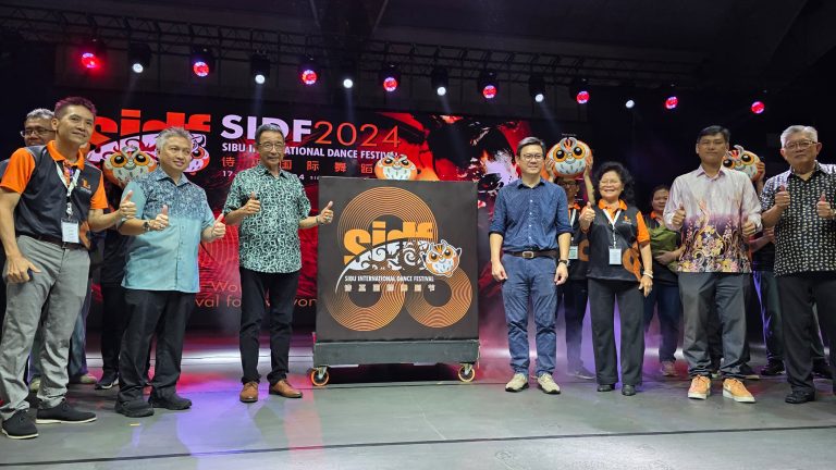 Dewan Suarah Sibu boleh diubah suai