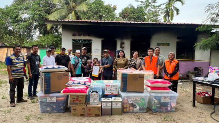 Mangsa kebakaran terima sumbangan Ahli Parlimen Mukah
