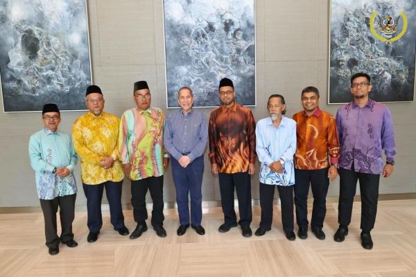 Beri tumpuan terhadap sejarah negara