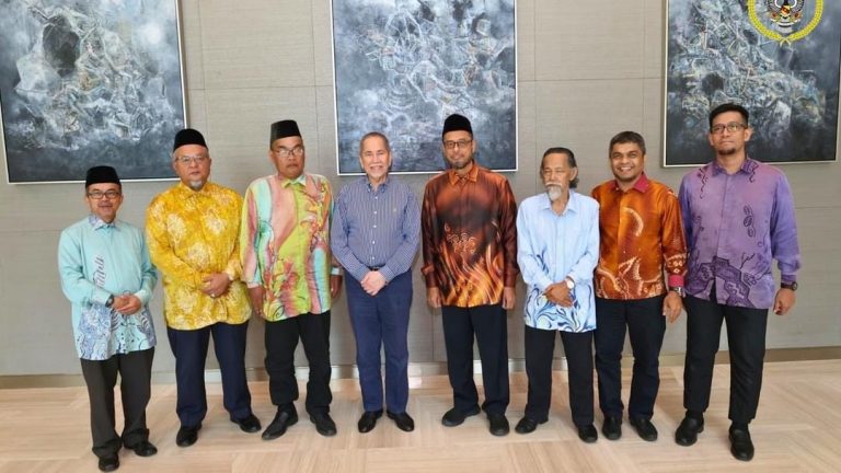 Beri tumpuan terhadap sejarah negara