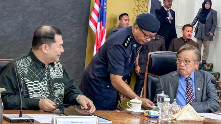 Kerajaan Pusat minat jalin kerjasama dengan Sarawak industri CCUS