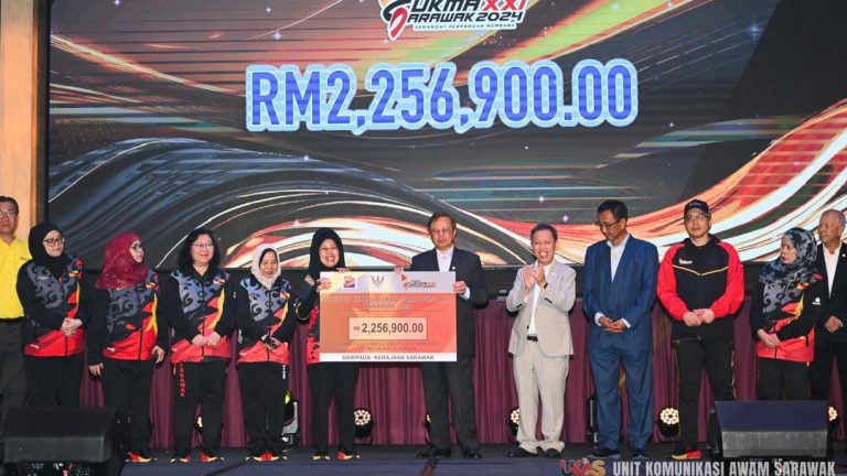 Sarawak tunai janji, agih lebih RM2 juta insentif kepada atlet Para SUKMA
