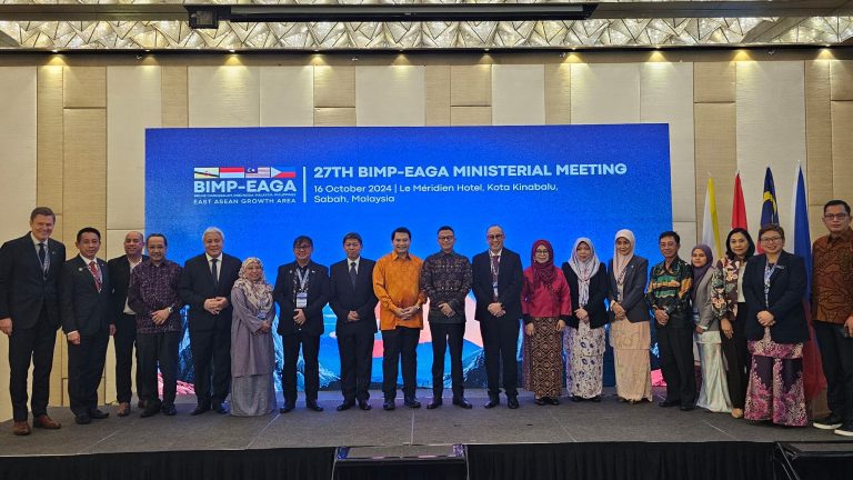 Sarawak laksana kajian kebolehlaksanaan projek Kereta Api Trans-Borneo