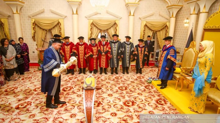 Yang di-Petua Negeri Sarawak dilantik Canselor UNIMAS baharu