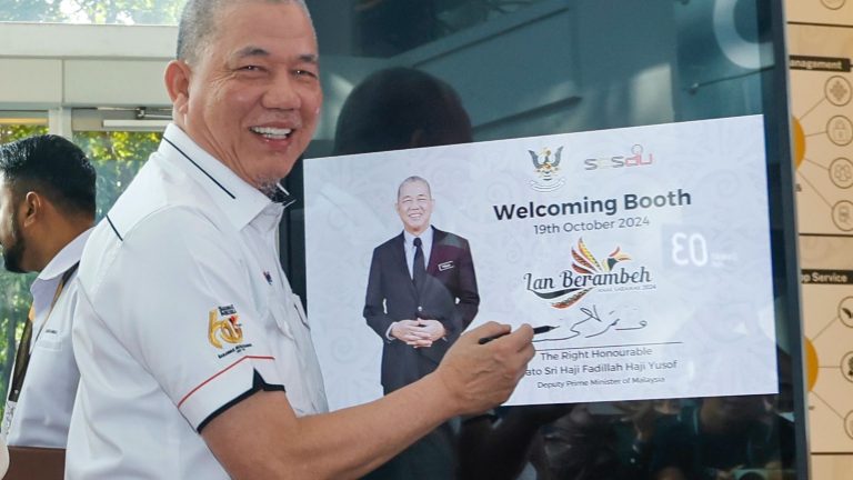 Pelbagai produk tempatan di Lan Berambeh Anak Sarawak 2024
