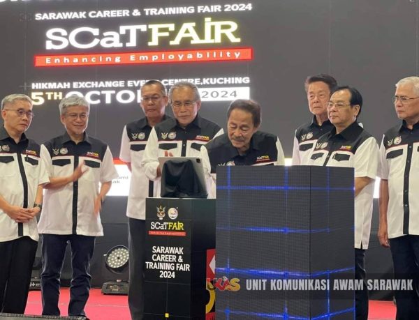 Sarawak sedia komputer riba percuma kepada 5,000 pelajar