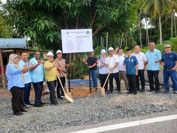 RM9 juta turap jalan kampung di Lundu