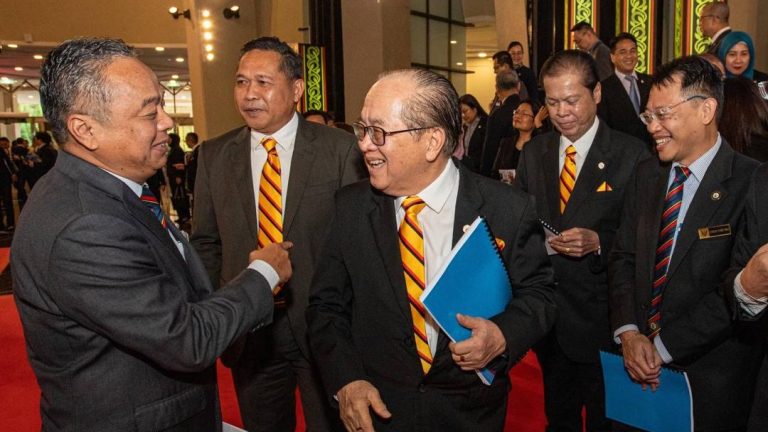 Kerajaan akan rangka kajian proses pengkorporatan pihak berkuasa pelabuhan