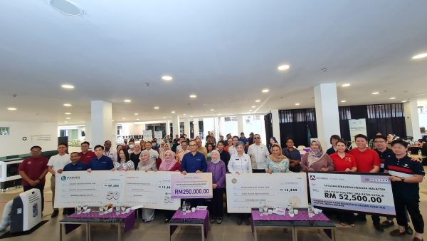 Anjung Kasih, Bilik Kasih Keluarga, Bilik Kasih Wanita HUS terima tajaan